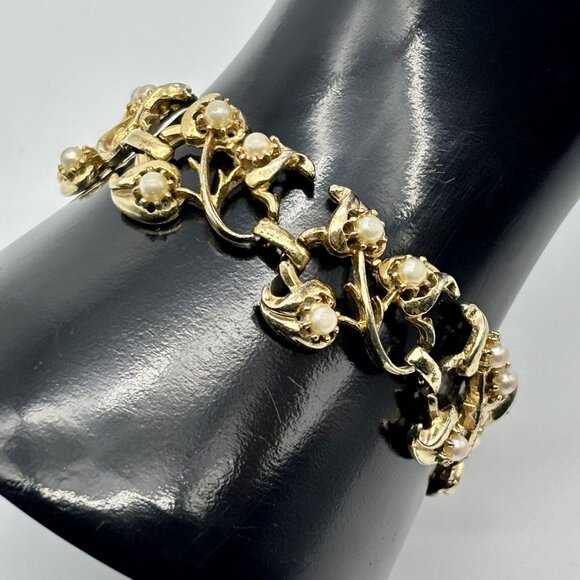 Vintage Bracelet Gold Tone Figural Vines and Leaves Faux Pearls Centers Unsigned - Picture 12 of 13